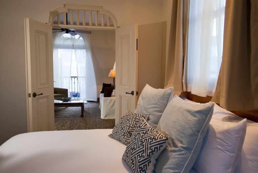 Las Clementinas Panama City Room photo