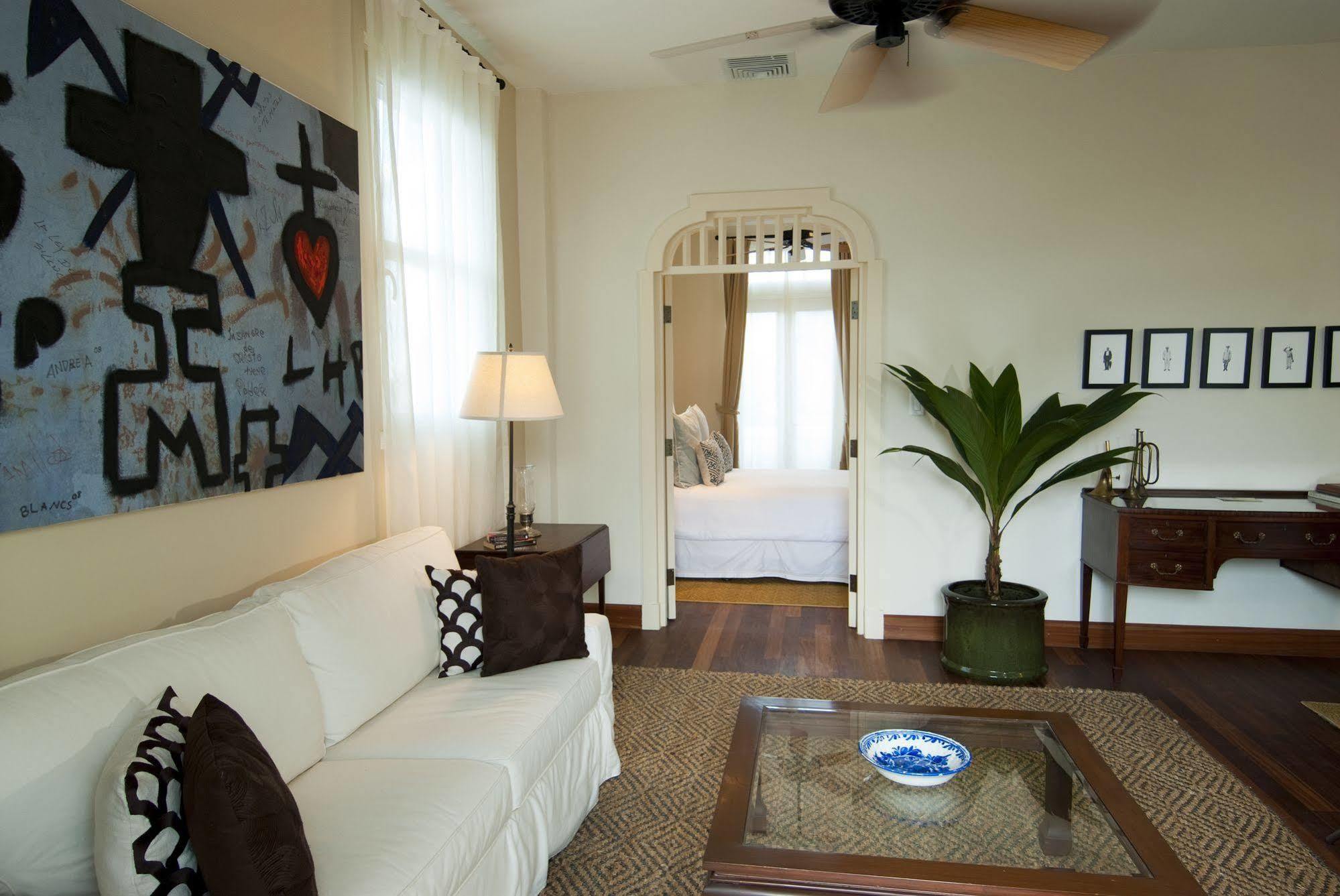 Las Clementinas Panama City Room photo